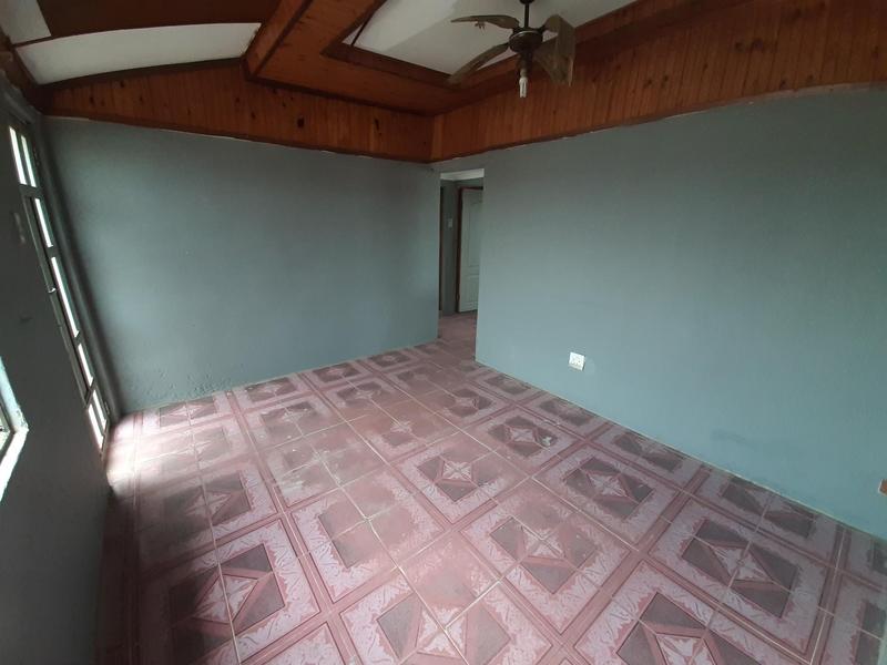 To Let 2 Bedroom Property for Rent in Umlazi KwaZulu-Natal
