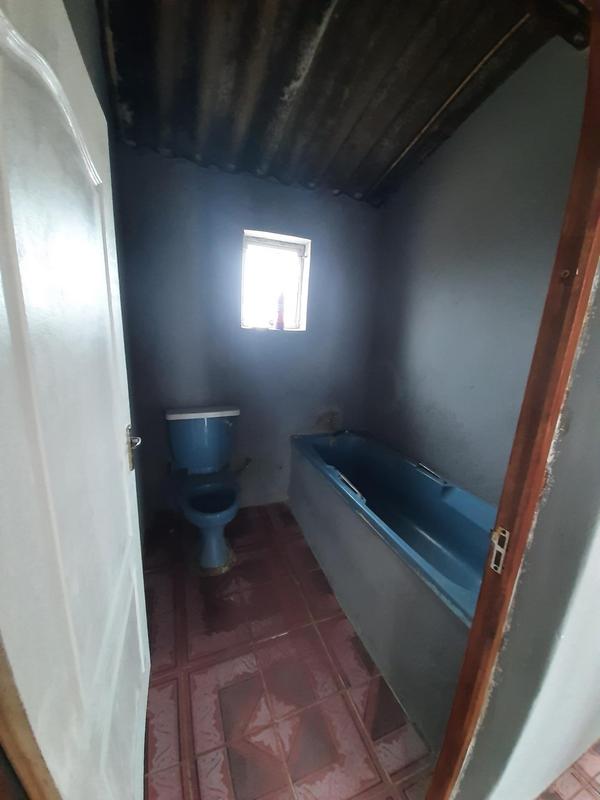 To Let 2 Bedroom Property for Rent in Umlazi KwaZulu-Natal