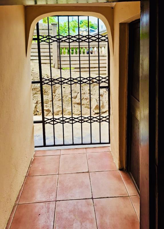 4 Bedroom Property for Sale in Umlazi KwaZulu-Natal
