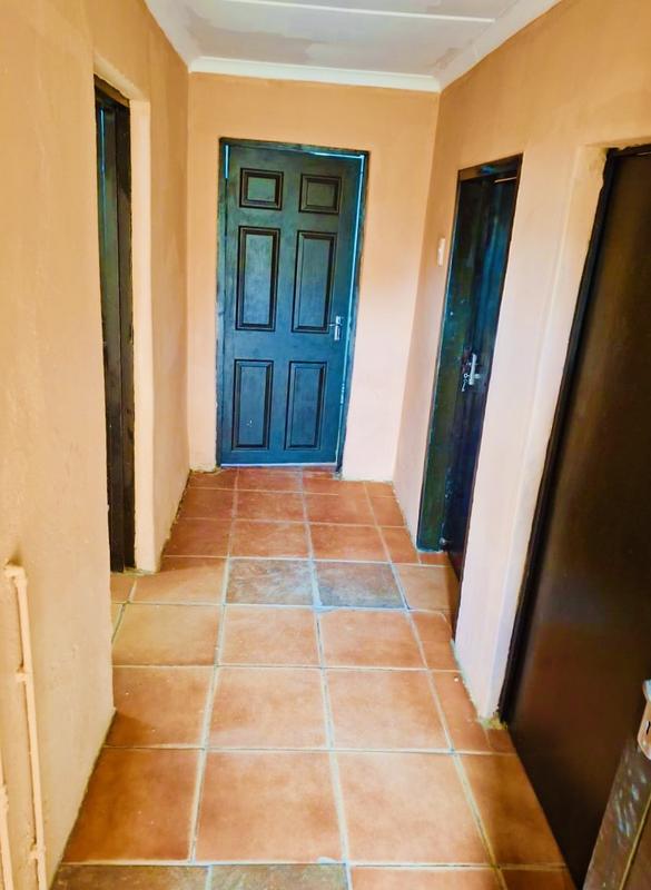 4 Bedroom Property for Sale in Umlazi KwaZulu-Natal