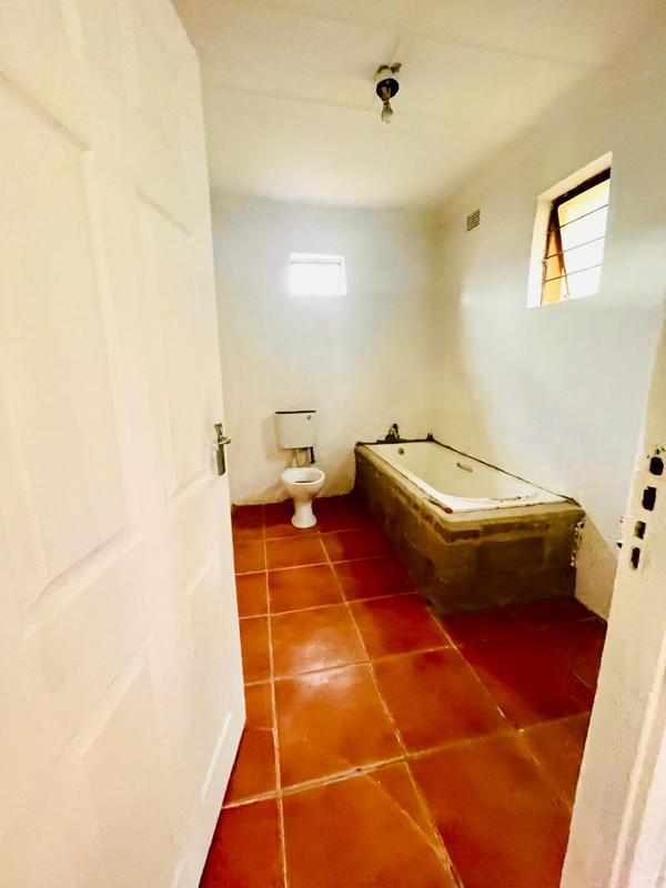 4 Bedroom Property for Sale in Umlazi KwaZulu-Natal