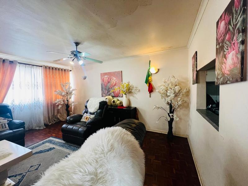 2 Bedroom Property for Sale in Durban Central KwaZulu-Natal