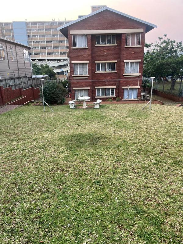 1 Bedroom Property for Sale in Essenwood KwaZulu-Natal