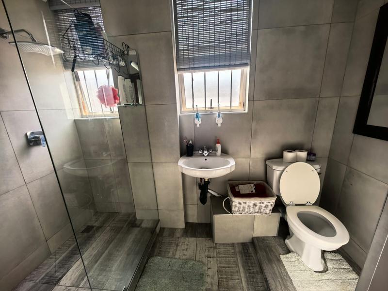 2 Bedroom Property for Sale in Windermere KwaZulu-Natal