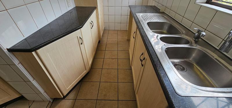To Let 4 Bedroom Property for Rent in Scottburgh South KwaZulu-Natal