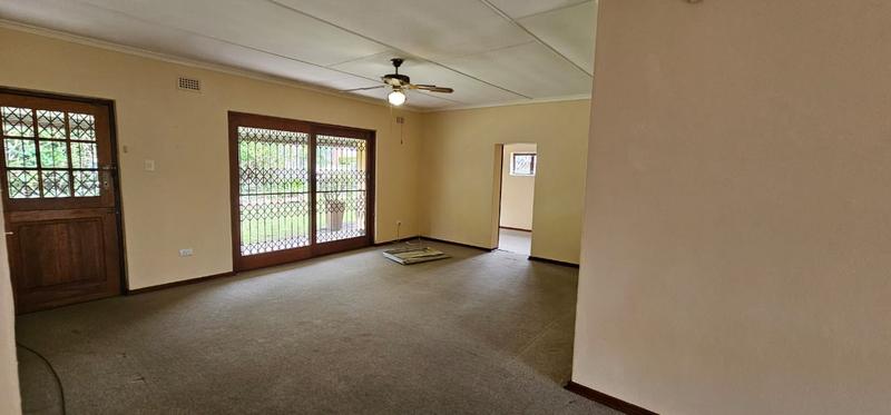 To Let 4 Bedroom Property for Rent in Scottburgh South KwaZulu-Natal