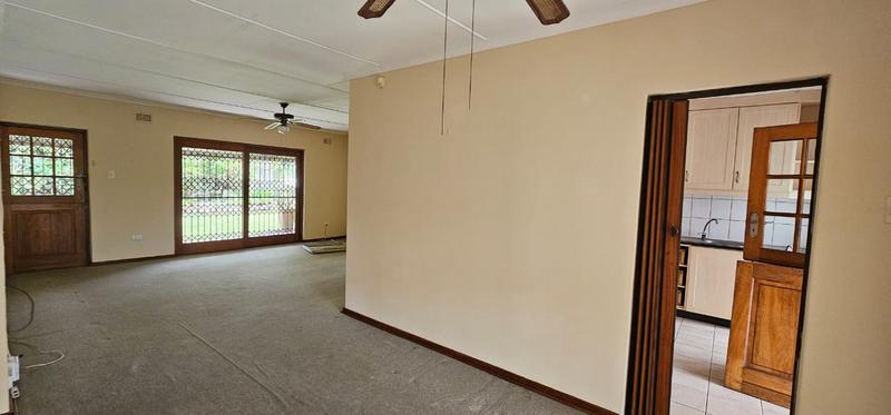 To Let 4 Bedroom Property for Rent in Scottburgh South KwaZulu-Natal