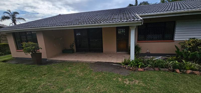 To Let 4 Bedroom Property for Rent in Scottburgh South KwaZulu-Natal