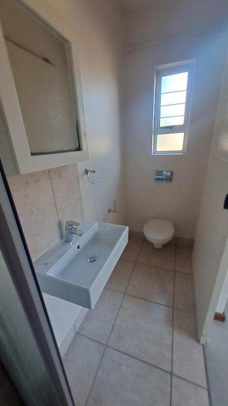 To Let 2 Bedroom Property for Rent in Umbilo KwaZulu-Natal