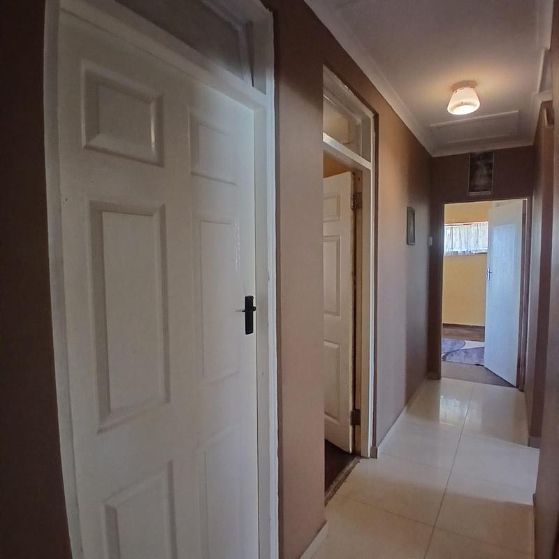 3 Bedroom Property for Sale in Montclair KwaZulu-Natal