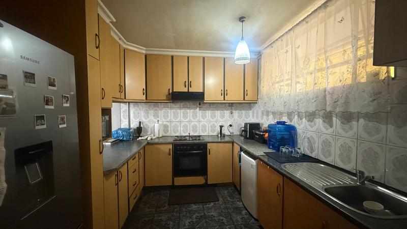 To Let 2 Bedroom Property for Rent in Malvern KwaZulu-Natal