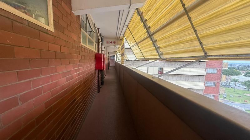 To Let 2 Bedroom Property for Rent in Malvern KwaZulu-Natal