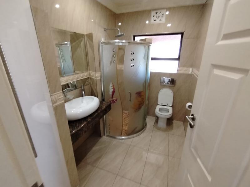 5 Bedroom Property for Sale in Herrwood Park KwaZulu-Natal