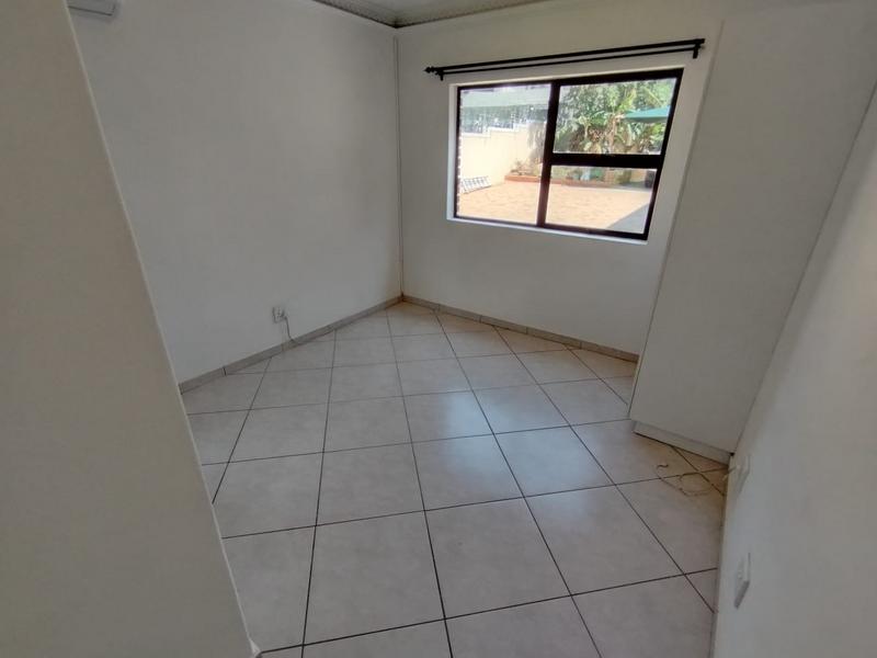 5 Bedroom Property for Sale in Herrwood Park KwaZulu-Natal