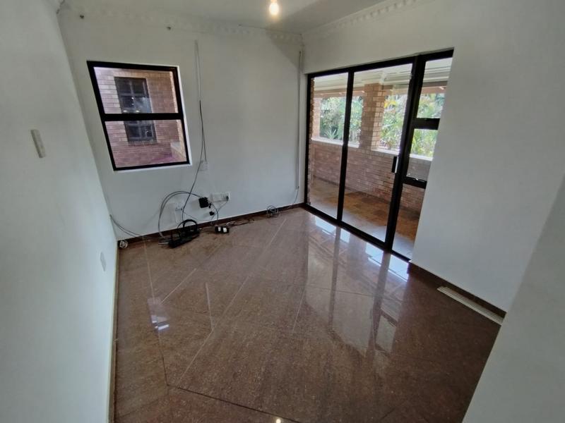 5 Bedroom Property for Sale in Herrwood Park KwaZulu-Natal