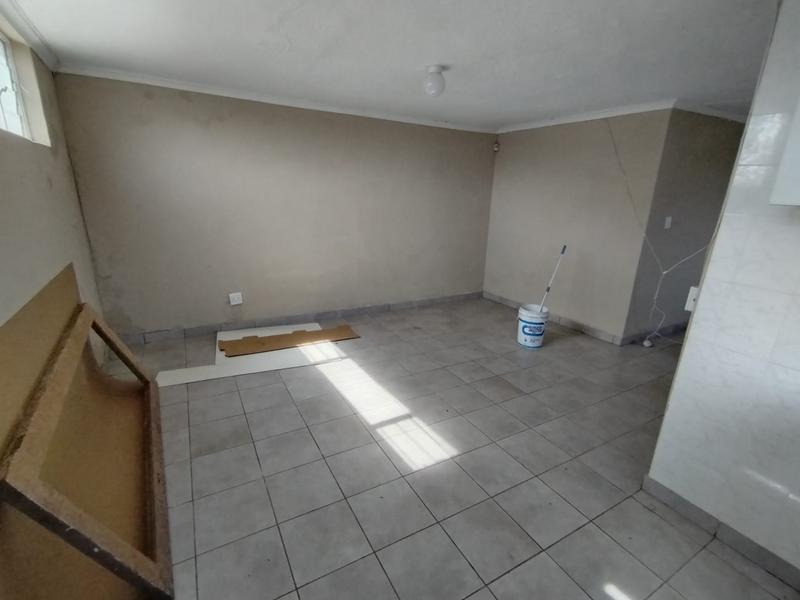 4 Bedroom Property for Sale in Kenville KwaZulu-Natal