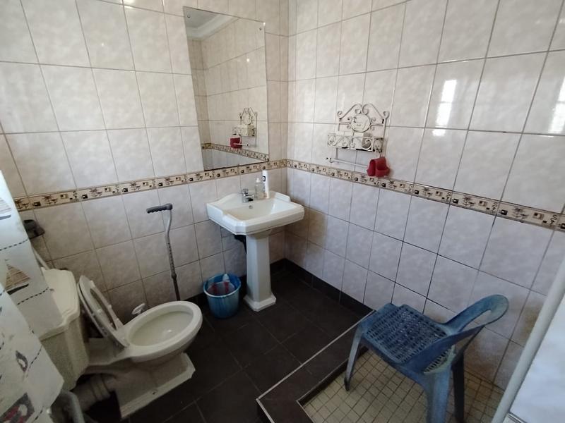 4 Bedroom Property for Sale in Kenville KwaZulu-Natal