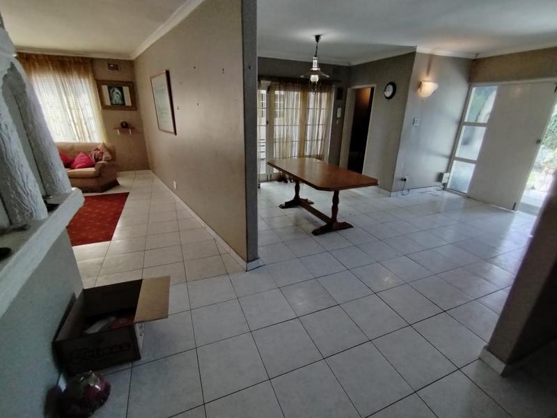 4 Bedroom Property for Sale in Kenville KwaZulu-Natal