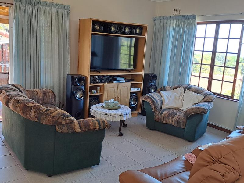 3 Bedroom Property for Sale in Umtentweni KwaZulu-Natal