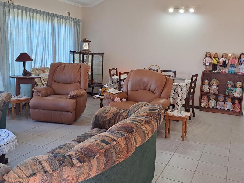 3 Bedroom Property for Sale in Umtentweni KwaZulu-Natal
