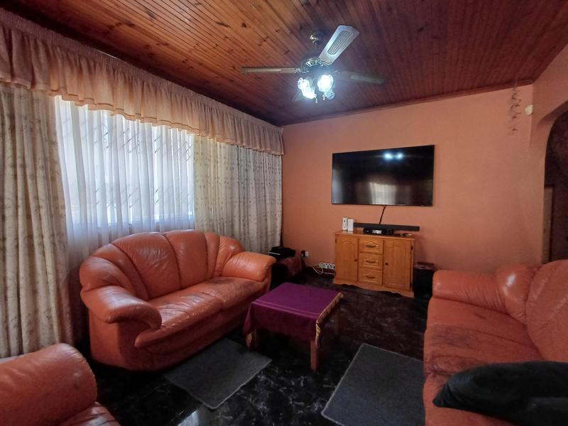 3 Bedroom Property for Sale in Chatsworth KwaZulu-Natal