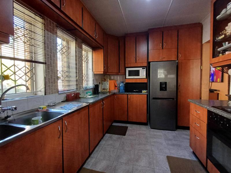 3 Bedroom Property for Sale in Chatsworth KwaZulu-Natal