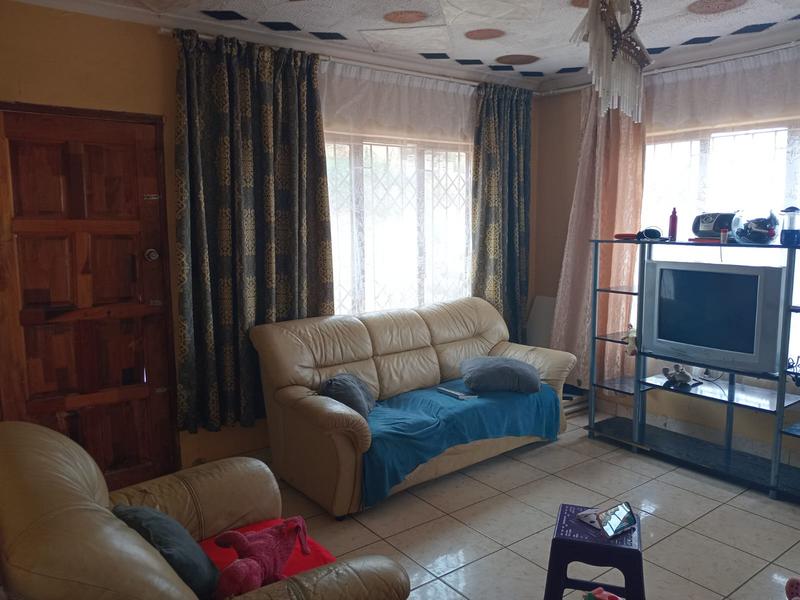 2 Bedroom Property for Sale in Kwamashu KwaZulu-Natal