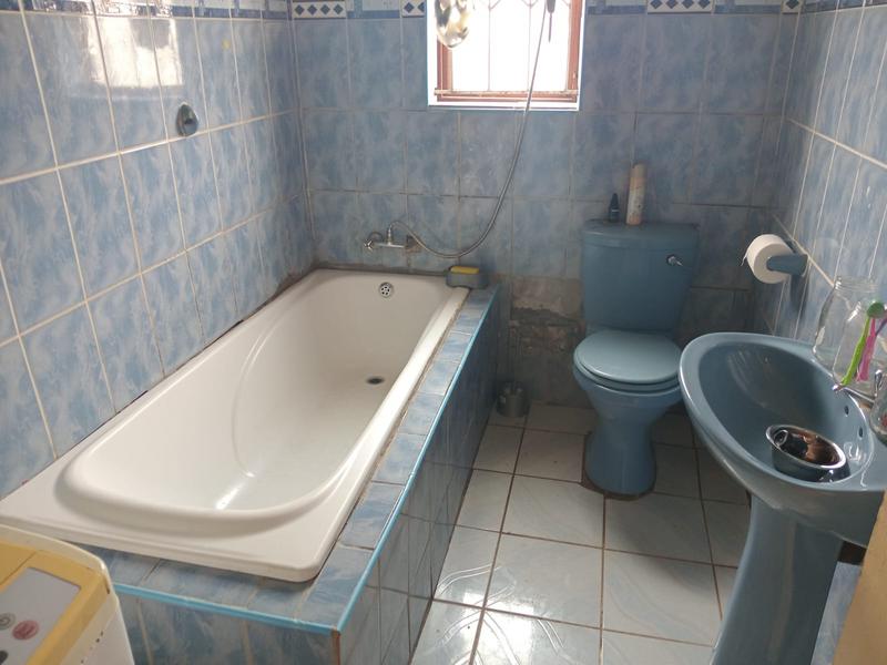 2 Bedroom Property for Sale in Kwamashu KwaZulu-Natal