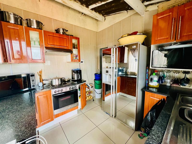 2 Bedroom Property for Sale in Ntuzuma KwaZulu-Natal