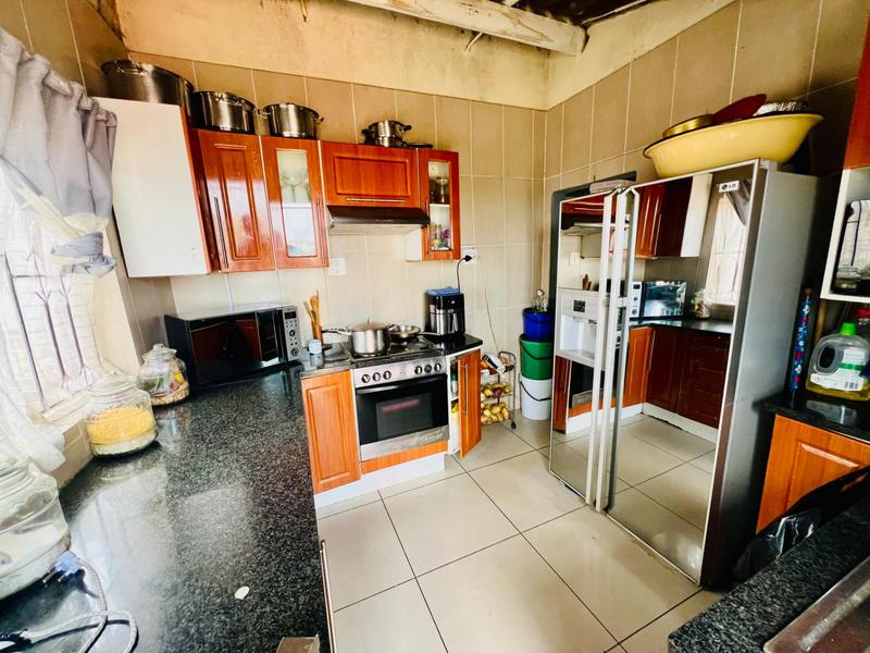 2 Bedroom Property for Sale in Ntuzuma KwaZulu-Natal