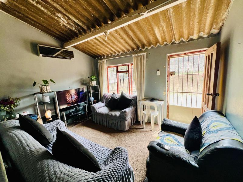 2 Bedroom Property for Sale in Ntuzuma KwaZulu-Natal