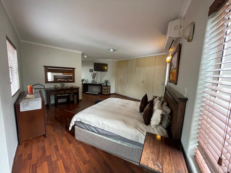 6 Bedroom Property for Sale in Umhlanga KwaZulu-Natal