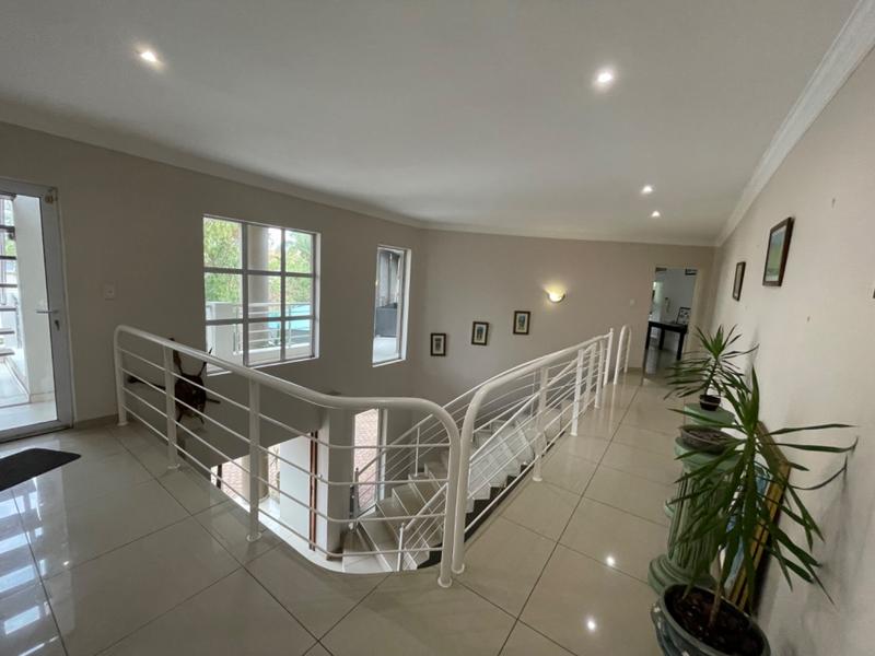 6 Bedroom Property for Sale in Umhlanga KwaZulu-Natal