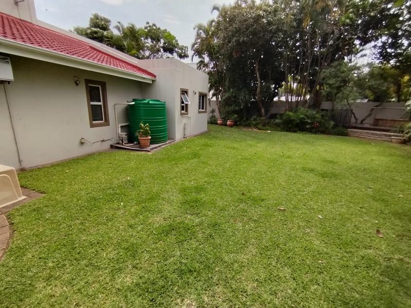 6 Bedroom Property for Sale in Umhlanga KwaZulu-Natal