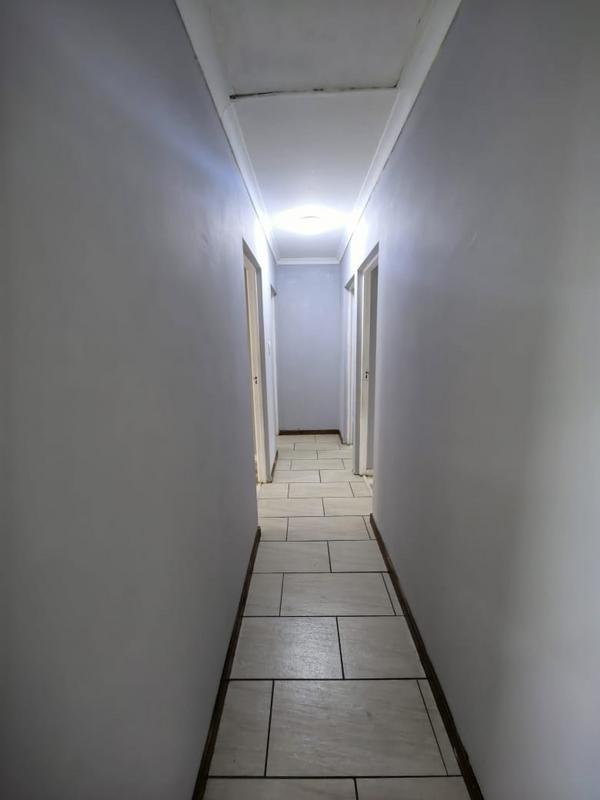 To Let 3 Bedroom Property for Rent in Clare Hills KwaZulu-Natal