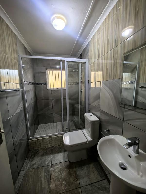 To Let 3 Bedroom Property for Rent in Clare Hills KwaZulu-Natal