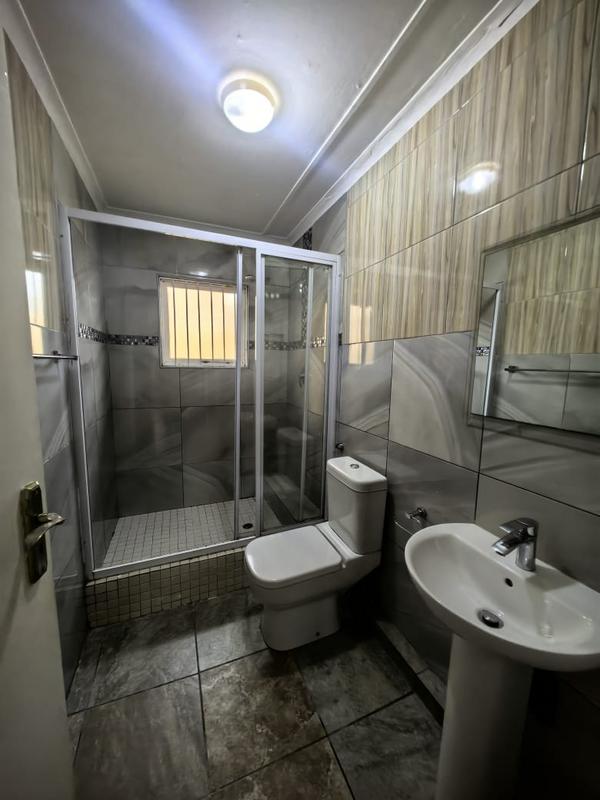 To Let 3 Bedroom Property for Rent in Clare Hills KwaZulu-Natal