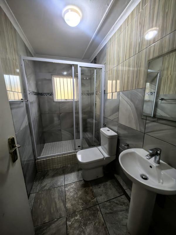 To Let 3 Bedroom Property for Rent in Clare Hills KwaZulu-Natal