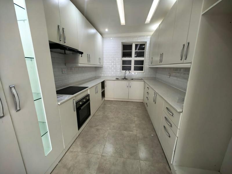 To Let 2 Bedroom Property for Rent in Windermere KwaZulu-Natal