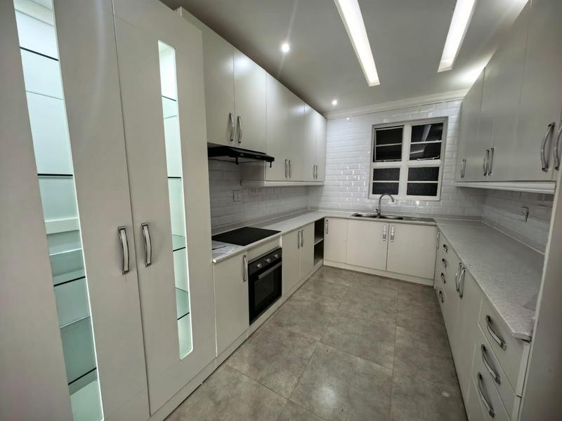 To Let 2 Bedroom Property for Rent in Windermere KwaZulu-Natal
