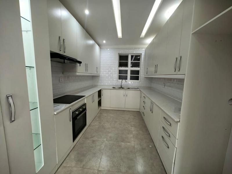 To Let 2 Bedroom Property for Rent in Windermere KwaZulu-Natal