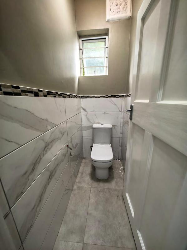 To Let 2 Bedroom Property for Rent in Windermere KwaZulu-Natal
