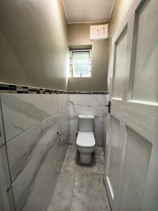 To Let 2 Bedroom Property for Rent in Windermere KwaZulu-Natal