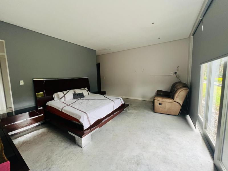 4 Bedroom Property for Sale in Cowies Hill KwaZulu-Natal