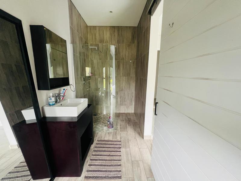 4 Bedroom Property for Sale in Cowies Hill KwaZulu-Natal