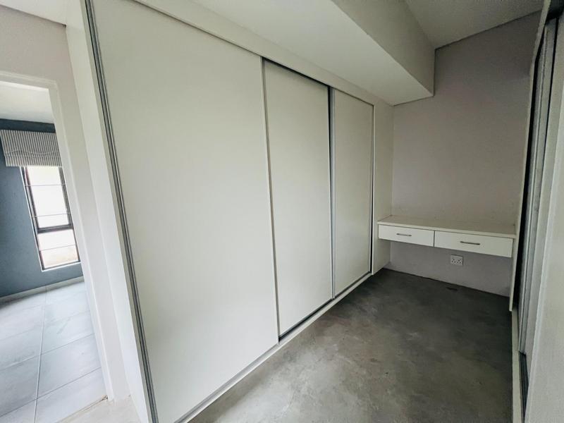 4 Bedroom Property for Sale in Cowies Hill KwaZulu-Natal