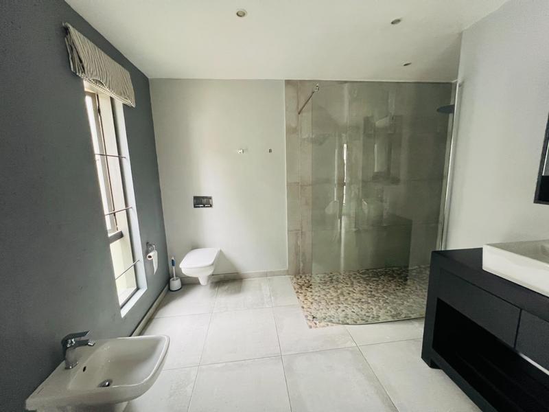 4 Bedroom Property for Sale in Cowies Hill KwaZulu-Natal