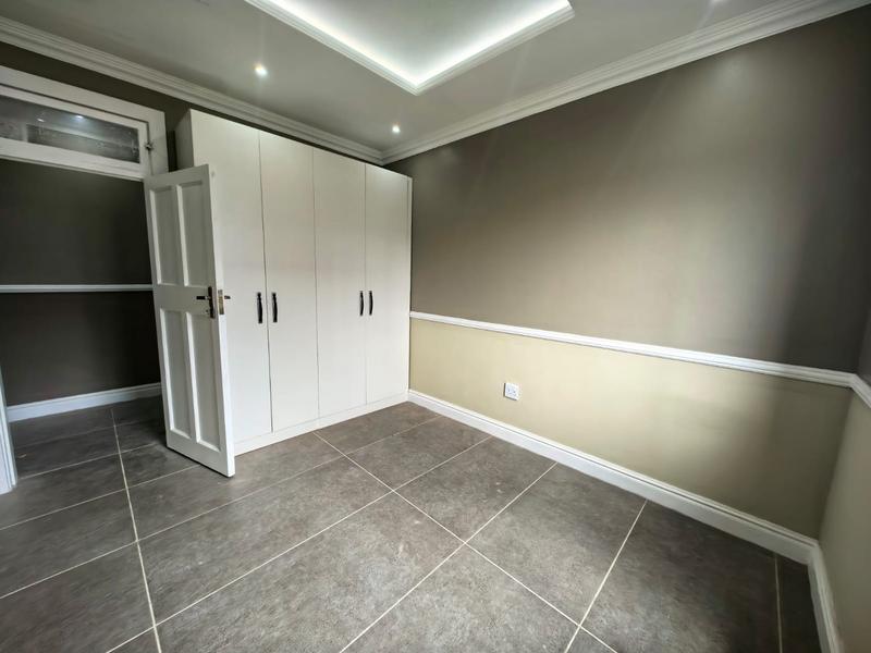 To Let 2 Bedroom Property for Rent in Windermere KwaZulu-Natal