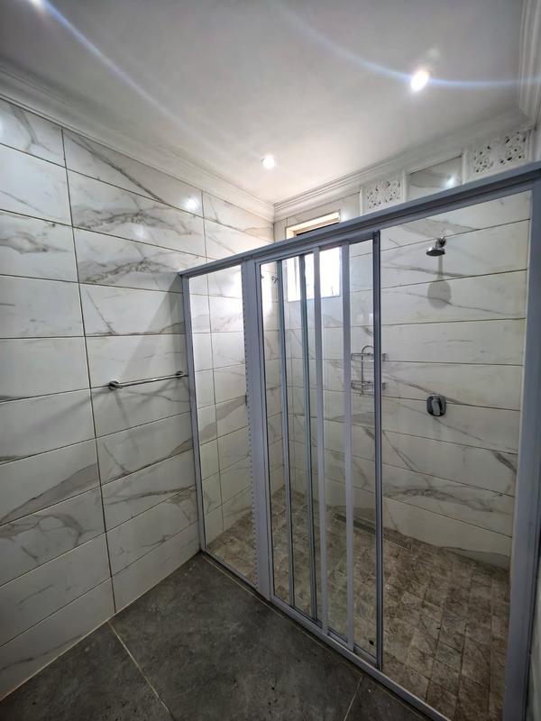 To Let 2 Bedroom Property for Rent in Windermere KwaZulu-Natal