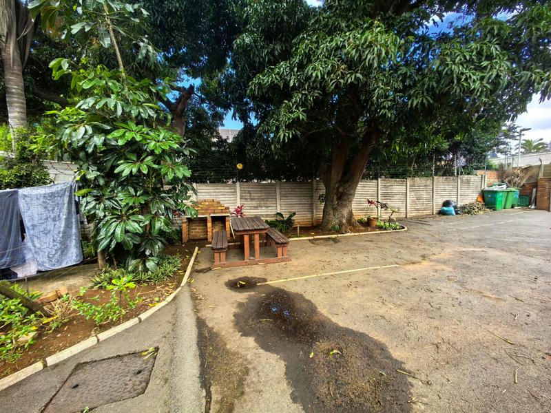 To Let 2 Bedroom Property for Rent in Windermere KwaZulu-Natal